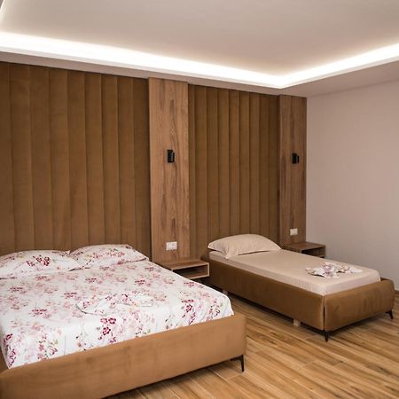 New Donantelo Hotel Vlorë Exterior foto